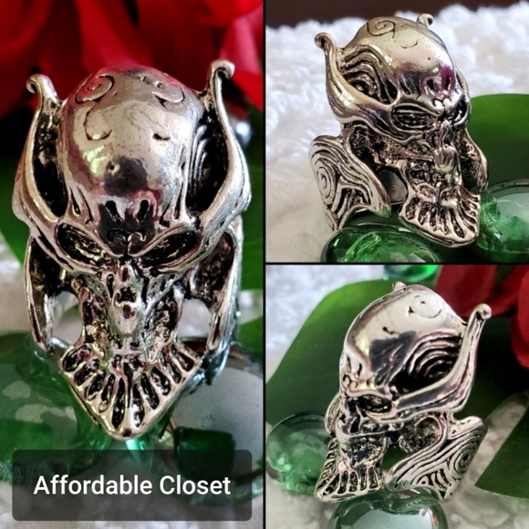 Other - ● Wicked Skull Ring ●